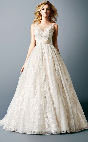 Scoop Maxi Appliqued Lace Wedding Dress With Chapel Train And Illusion