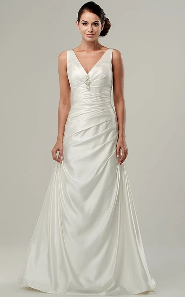 A-Line Floor-Length V-Neck Ruched Sleeveless Stretched Satin Wedding Dress With Broach