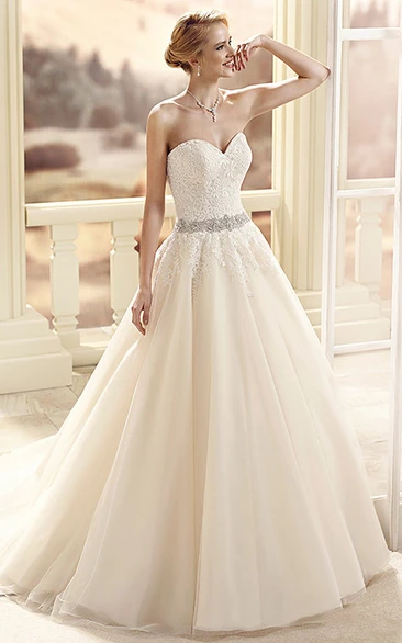 Ball Gown Sweetheart Floor-Length Jeweled Tulle&Lace Wedding Dress With Appliques And Court Train