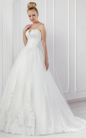 Ball Gown Long Strapless Tulle Wedding Dress With Appliques And Corset Back