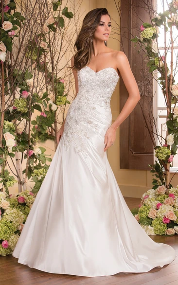 Sweetheart Mermaid Gown With Jewels And Appliques