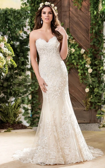 Sweetheart Mermaid Long Wedding Dress With Appliques And Detachable Sleeveless