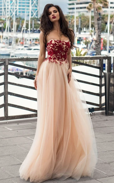 Romantic A Line Strapless Lace Tulle Floor-length Sleeveless Prom Dress