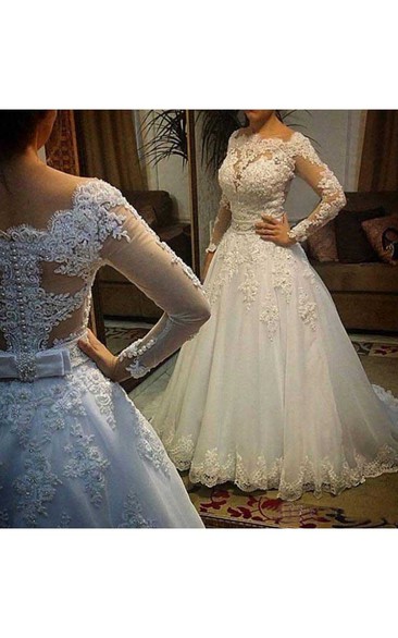 Ball Gown Scalloped Lace Tulle Button Zipper Wedding Dress