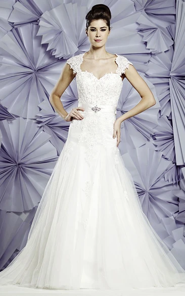 A-Line Queen-Anne Appliqued Long Tulle Wedding Dress With Waist Jewellery And Bow