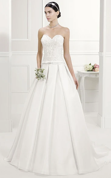 Sweetheart Applique Top Pleated Taffeta Bridal Gown With Belt