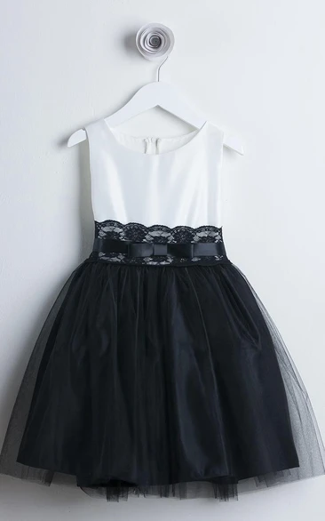 Bowed Tiered Tulle&Lace Flower Girl Dress With Sash