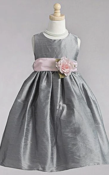 Tea-Length Sleeveless Organza Flower Girl Dress
