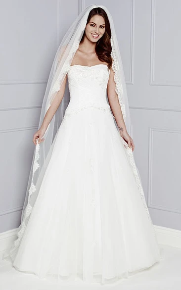 A-Line Strapless Sleeveless Ruched Long Tulle Wedding Dress With Appliques