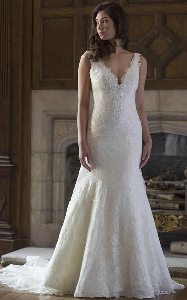 Sleeveless Appliqued V-Neck Long Lace Wedding Dress With Sequins