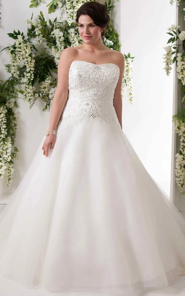 Ball Gown Embroidered Strapless Floor-Length Lace Plus Size Wedding Dress With Beading And Corset Back