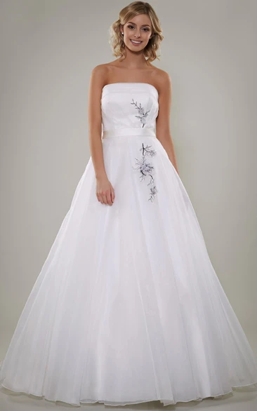 A-Line Beaded Floor-Length Strapless Sleeveless Satin Wedding Dress With Backless Style And Bow