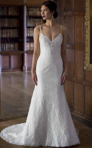 Appliqued Sleeveless Floor-Length Spaghetti Lace Wedding Dress