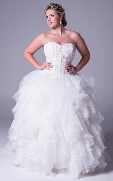 Ball Gown Appliqued Sweetheart Tulle Plus Size Wedding Dress With Ruffles And Zipper