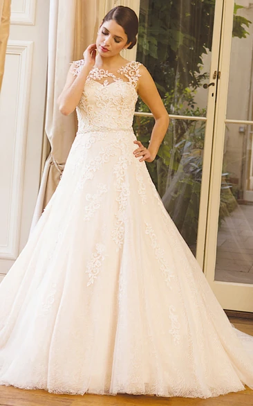 Ball-Gown Appliqued Scoop Sleeveless Long Lace Wedding Dress With Waist Jewellery