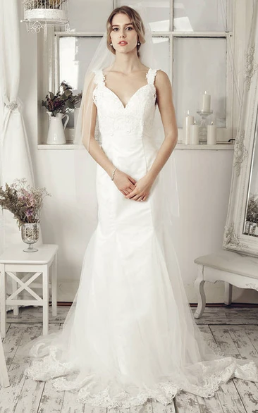 A-Line V-Neck Appliqued Sleeveless Long Tulle&Lace Wedding Dress With Backless Style And Court Train