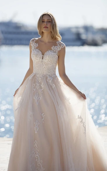 A-Line Lace Elegant Scalloped Sleeveless Wedding Dress with Illusion Back