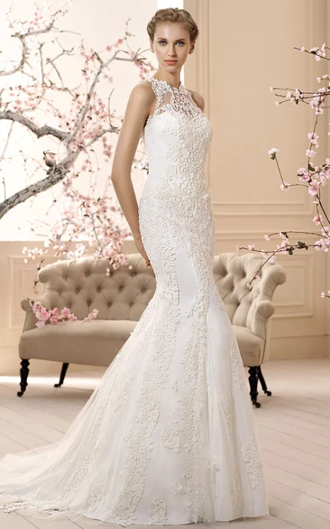 Sheath Sleeveless High-Neck Floor-Length Appliqued Lace Wedding Dress