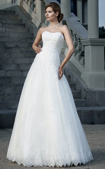 A-Line Appliqued Sleeveless Strapless Floor-Length Lace Wedding Dress