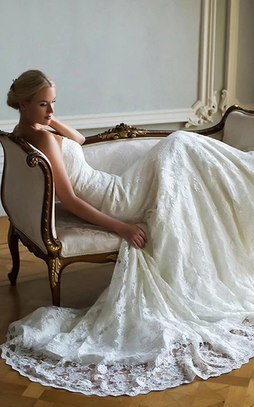 Sheath Appliqued Sweetheart Long Sleeveless Lace Wedding Dress