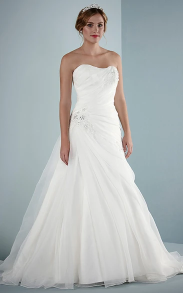 A-Line Sleeveless Floor-Length Strapless Side-Draped Tulle Wedding Dress With Lace-Up Back And Beading