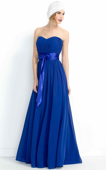 A-Line Ruched Strapless Chiffon Bridesmaid Dress With Bow
