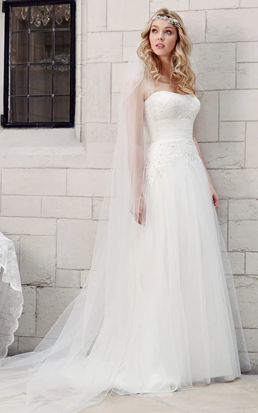 Strapless Floor-Length Appliqued Tulle Wedding Dress With Court Train