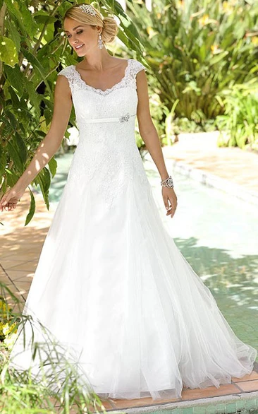 A-Line V-Neck Cap-Sleeve Floor-Length Tulle&Lace Wedding Dress With Appliques