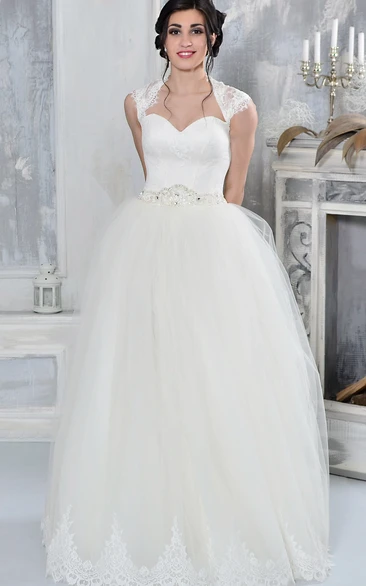 A-Line Queen-Anne Appliqued Maxi Tulle Wedding Dress With Waist Jewellery