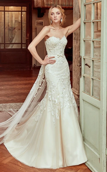 Sweetheart Mermaid Wedding Dress with Lace Appliques and Satin Sash