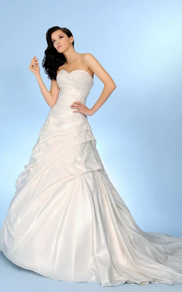 A-Line Beaded Sweetheart Maxi Taffeta Wedding Dress With Appliques And Court Train