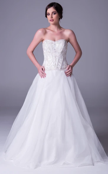A-Line Sweetheart Tulle Wedding Dress With Crystal Detailing