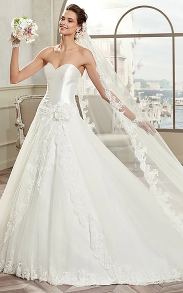 Scalloped-Neck Long-Sleeve A-Line Bridal Gown With Detachable Illusive Coat