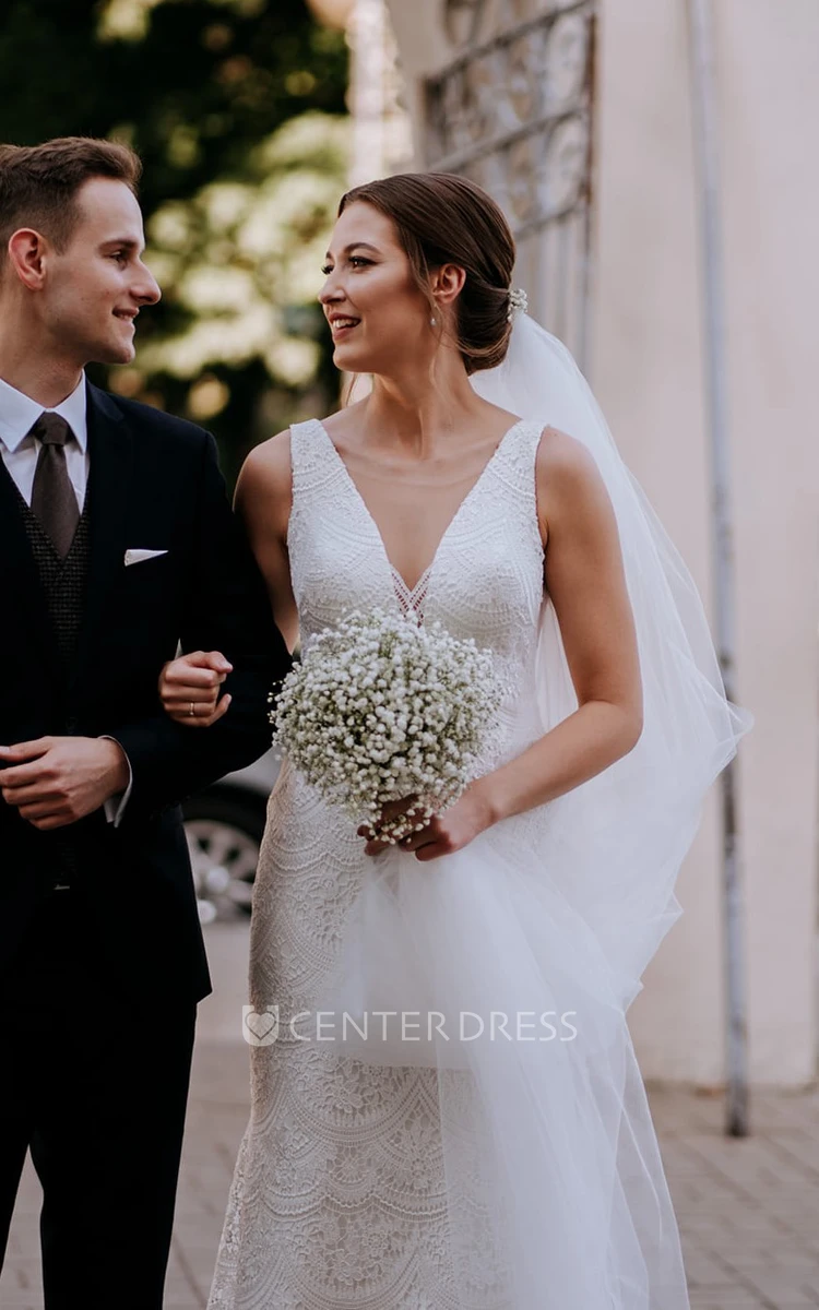 V-neck Lace Sheath Elegant Wedding Dress Floor-length Sleeveless 