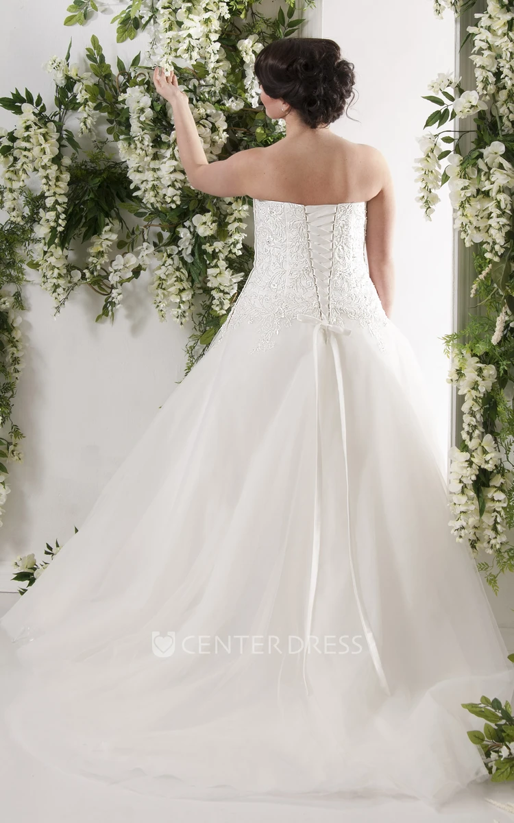 Ball Gown Embroidered Strapless Floor-Length Lace Plus Size Wedding Dress With Beading And Corset Back