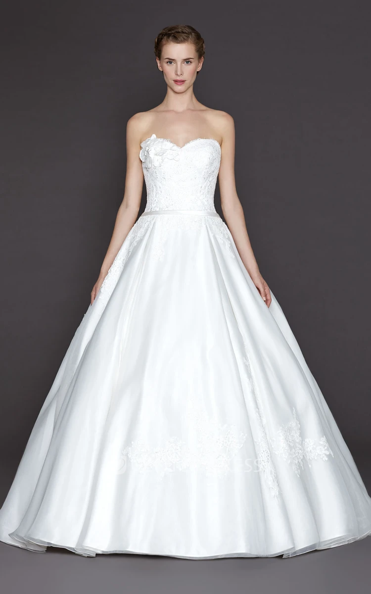 Ball Gown Sweetheart Tulle&Satin Wedding Dress