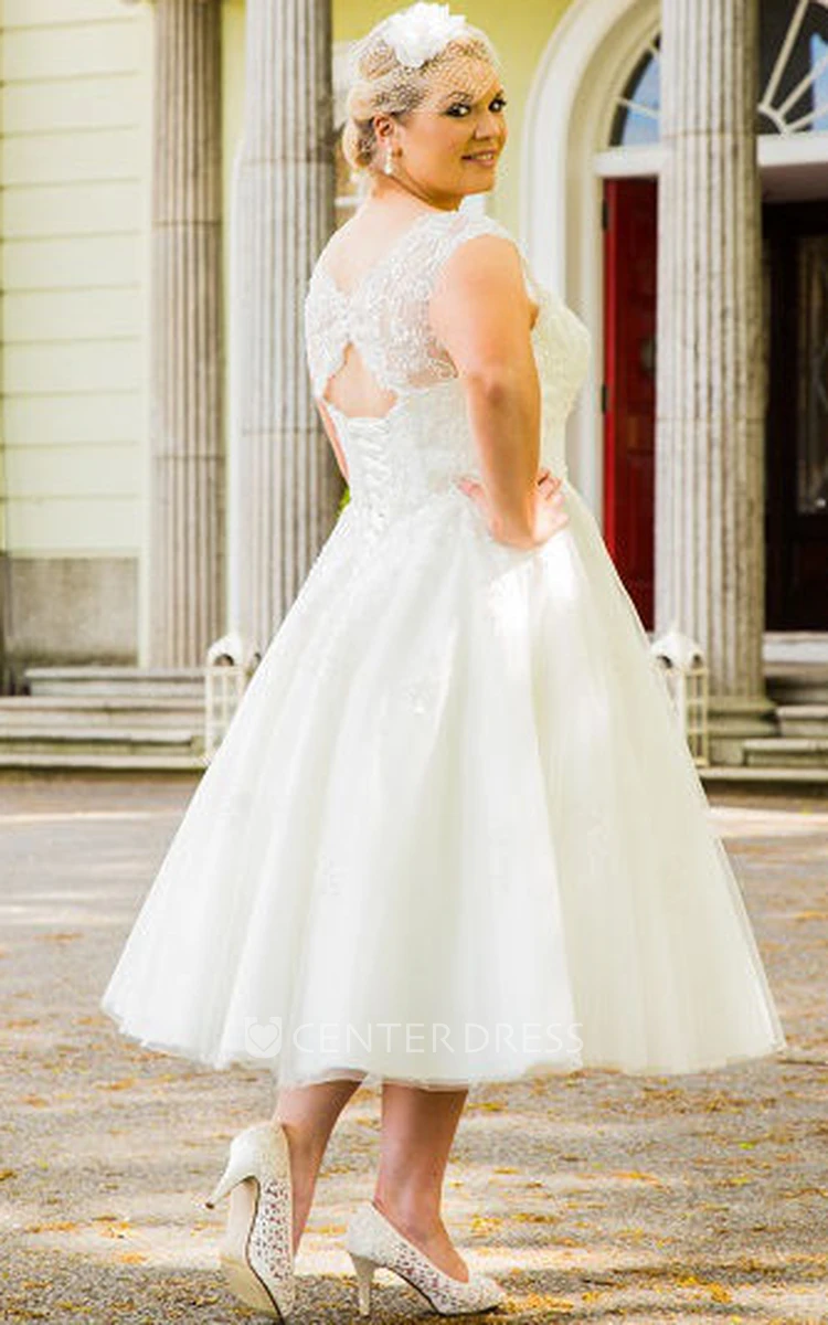 Scalloped lace and tulle plus size wedding dress sale