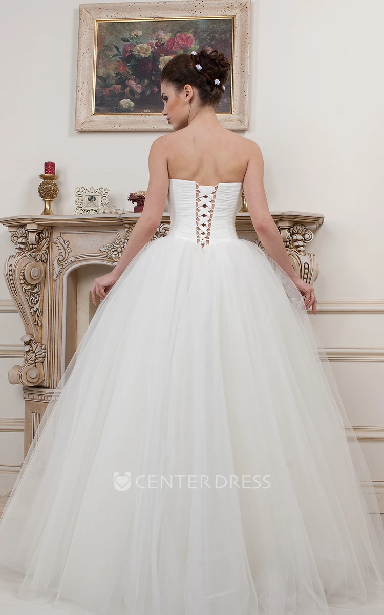 A-Line Sweetheart Long Criss-Cross Sleeveless Tulle Wedding Dress With Beading