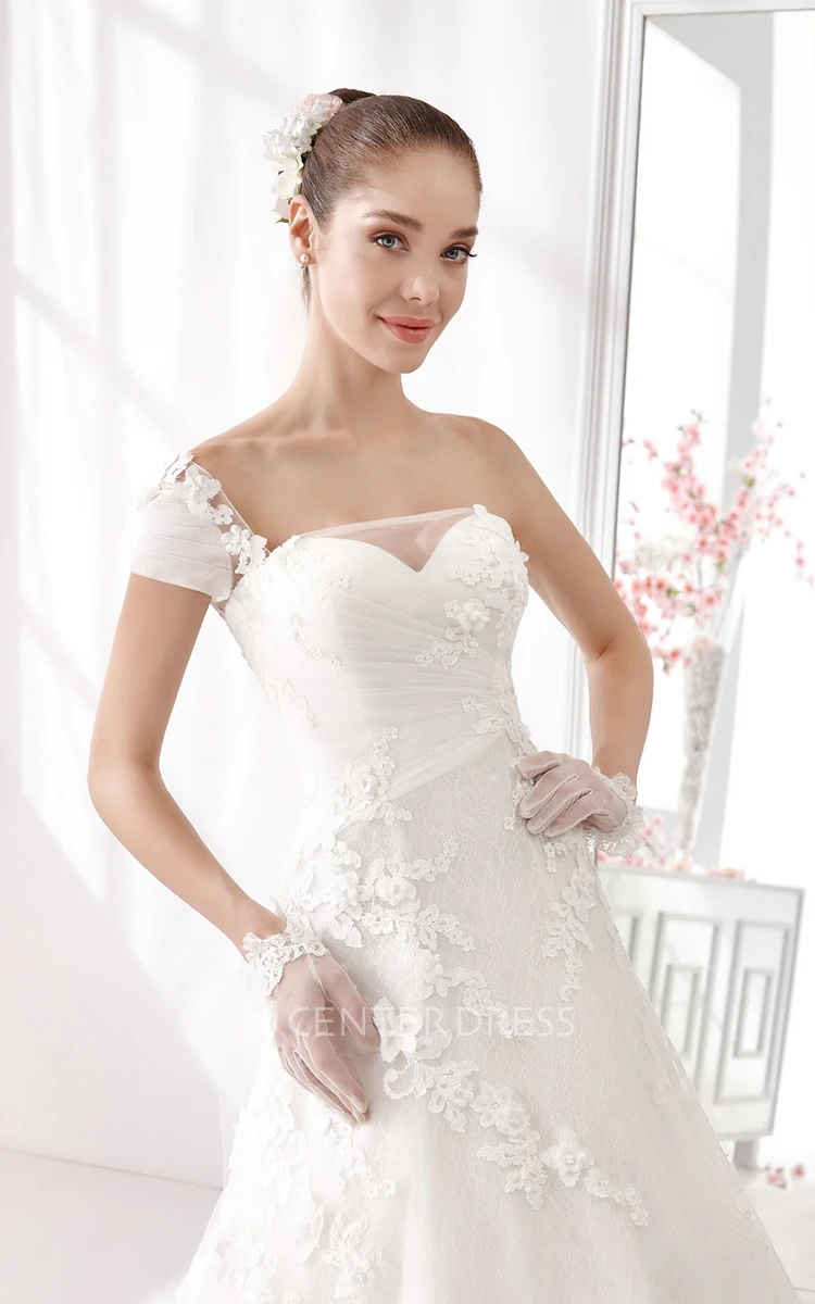 Sweetheart A-Line Wedding Gown With Lace Appliques and One Strap