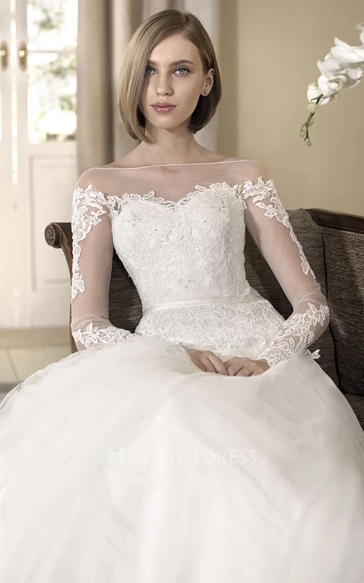 A-Line Appliqued Floor-Length Long-Sleeve Off-The-Shoulder Tulle&Lace Wedding Dress