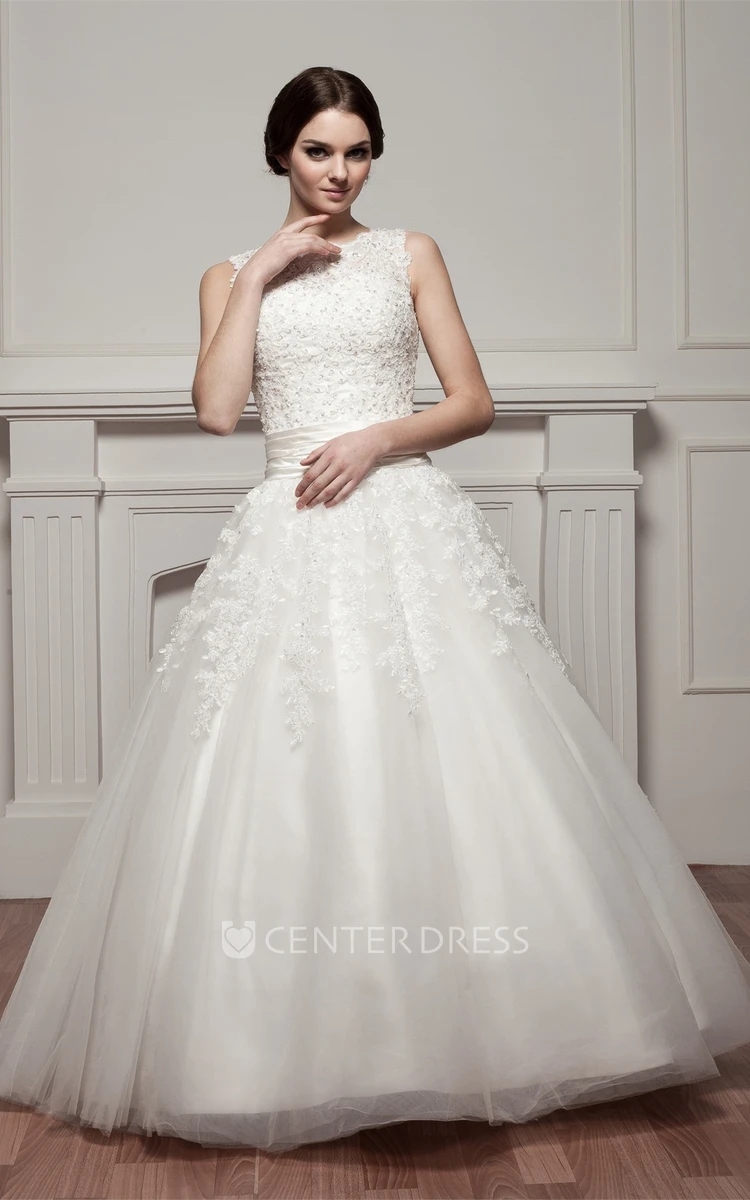 Sleeveless Bateau-Neck Ball Gown Lace Tulle Wedding Dress with Appliques - UCenter  Dress