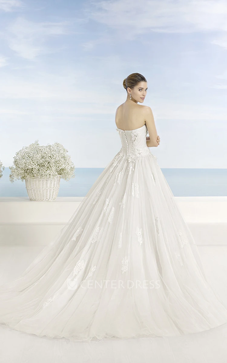 A-Line Appliqued Sleeveless Maxi Strapless Tulle Wedding Dress With Pleats And Backless Style