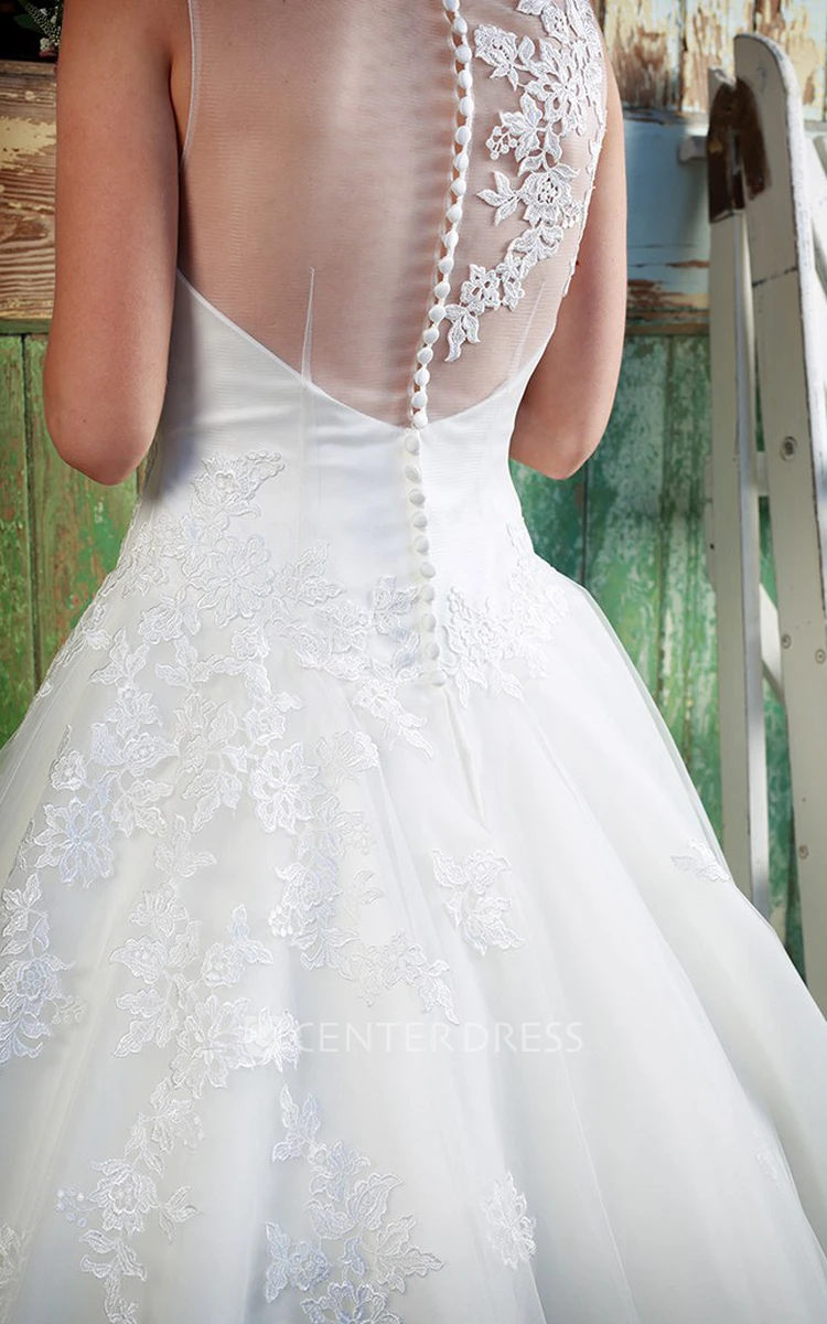 Ball Gown Appliqued Floor-Length Scoop-Neck Sleeveless Tulle Wedding Dress