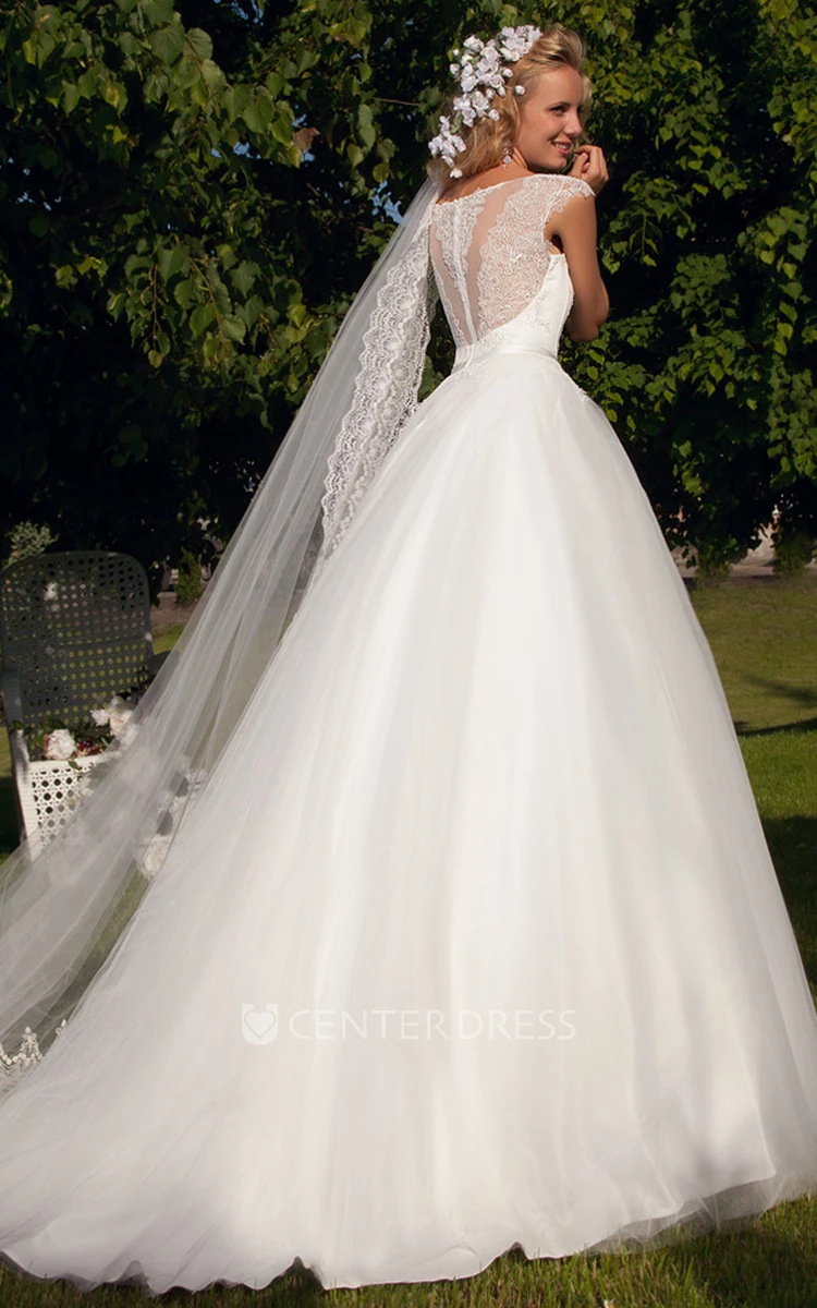 Maxi V-Neck Appliqued Tulle Wedding Dress With Beading And Illusion