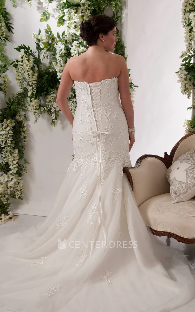 Sweetheart Lace Mermaid Gown With Brush Train