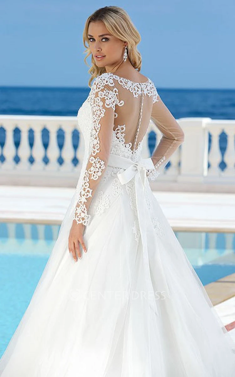 Scoop Floor-Length Long-Sleeve Appliqued Tulle Wedding Dress