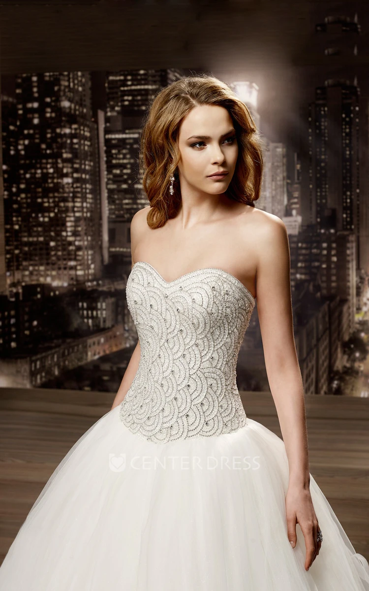 Sweetheart Ruffles A-line Wedding Gown with Waves Beaded Bodice and Lace-up Back