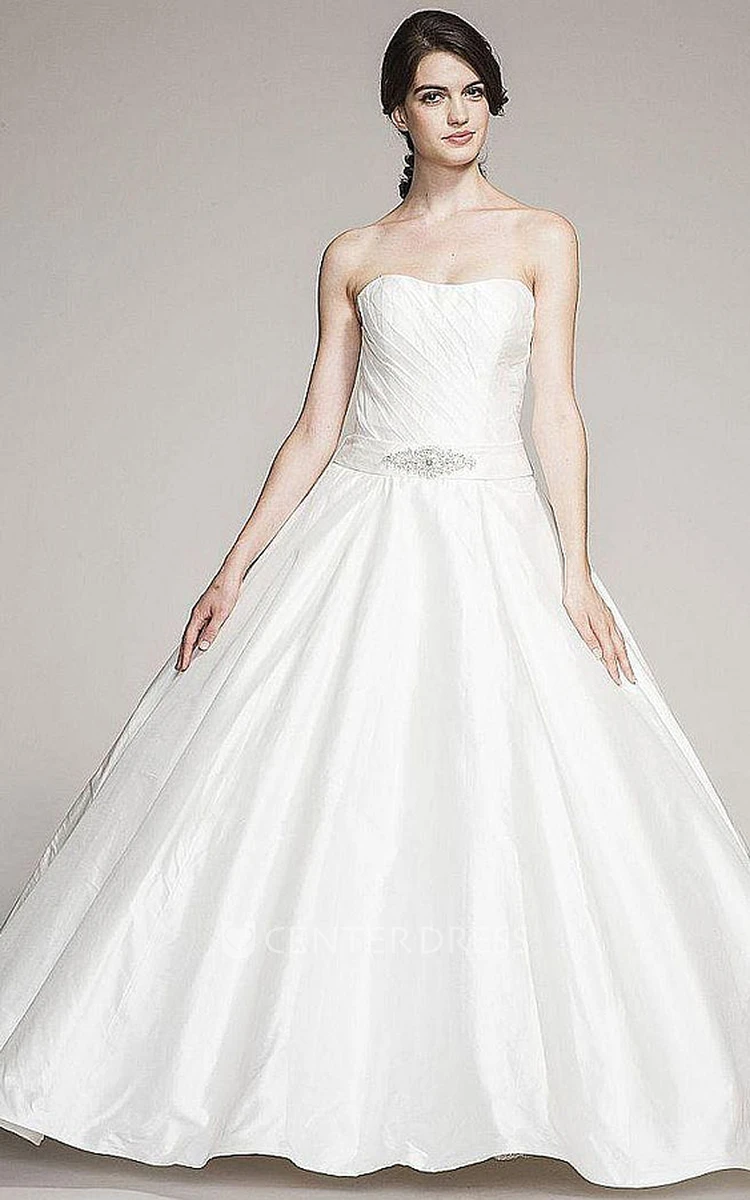 Ball Gown Long Strapless Tulle&Satin Wedding Dress With Beading