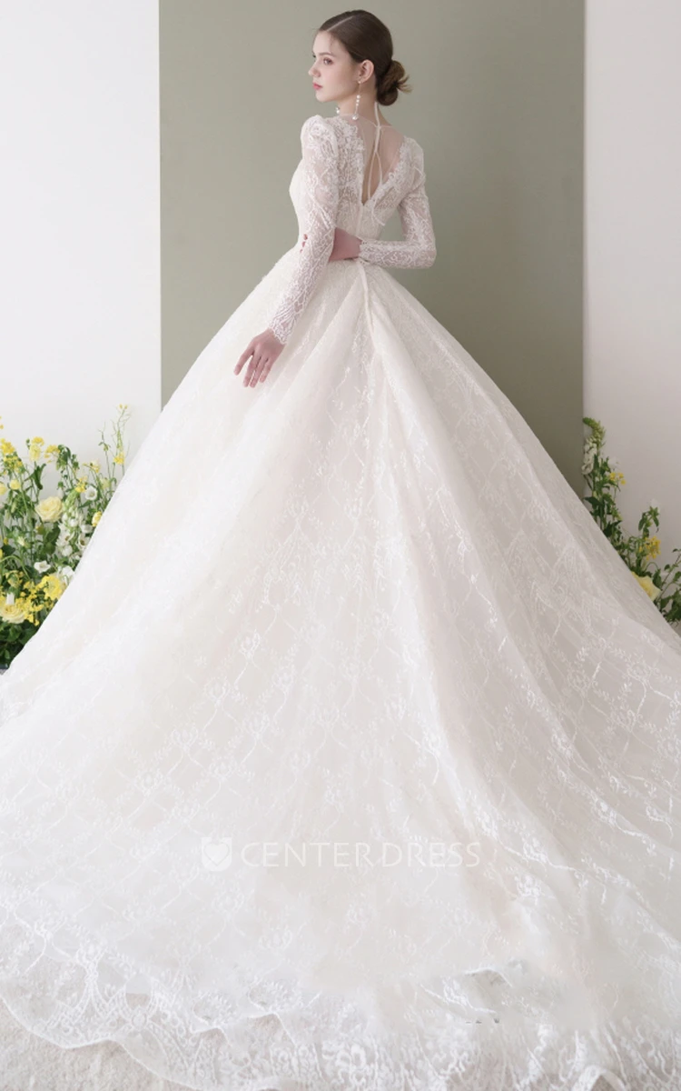 Romantic Scalloped Ball Gown Lace Long Sleeve Sweep Train Wedding Dress with Appliques