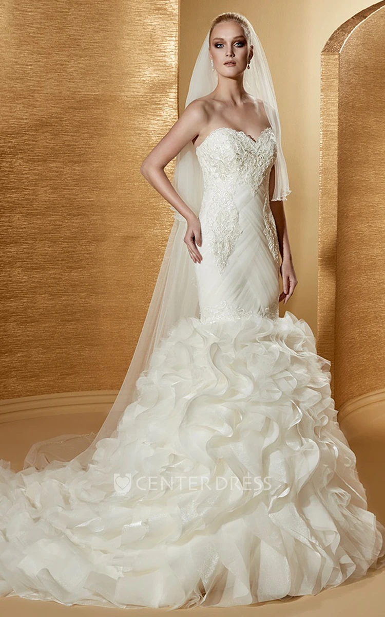Fine Sweetheart Court-Train Pleated Mermaid Gown With Fine Appliques And Ruffles